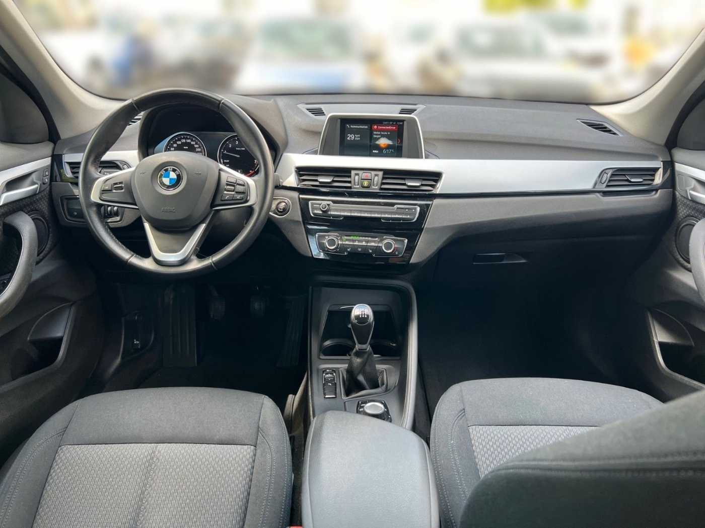 BMW  Baureihe sDrive 18i + Anhängerkupplung